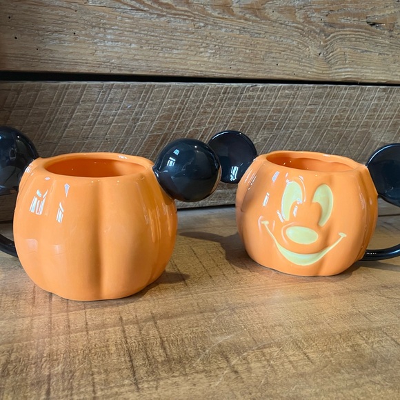 Set of large Disney Mickey Mouse pumpkin jack-o-lantern mugs, NEW - Picture 3 of 6